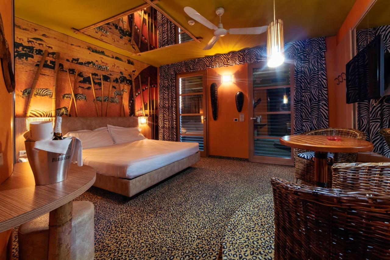 Motel Hotel Piranha Cameriano Eksteriør billede