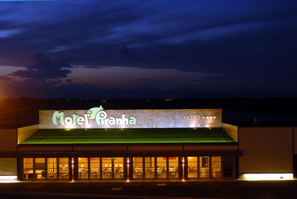 Motel Hotel Piranha Cameriano Eksteriør billede